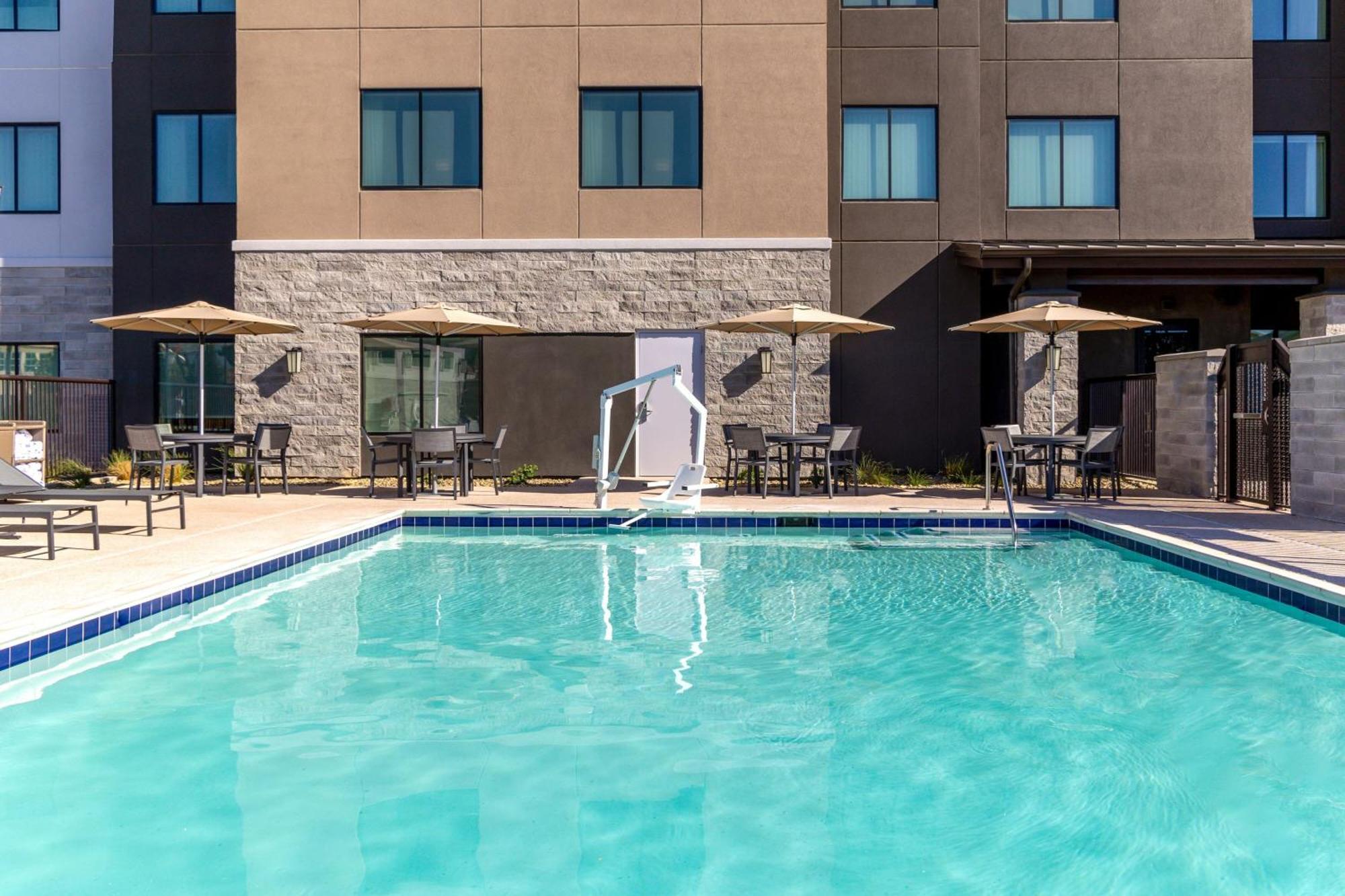 Residence Inn By Marriott Fairfield Napa Bagian luar foto