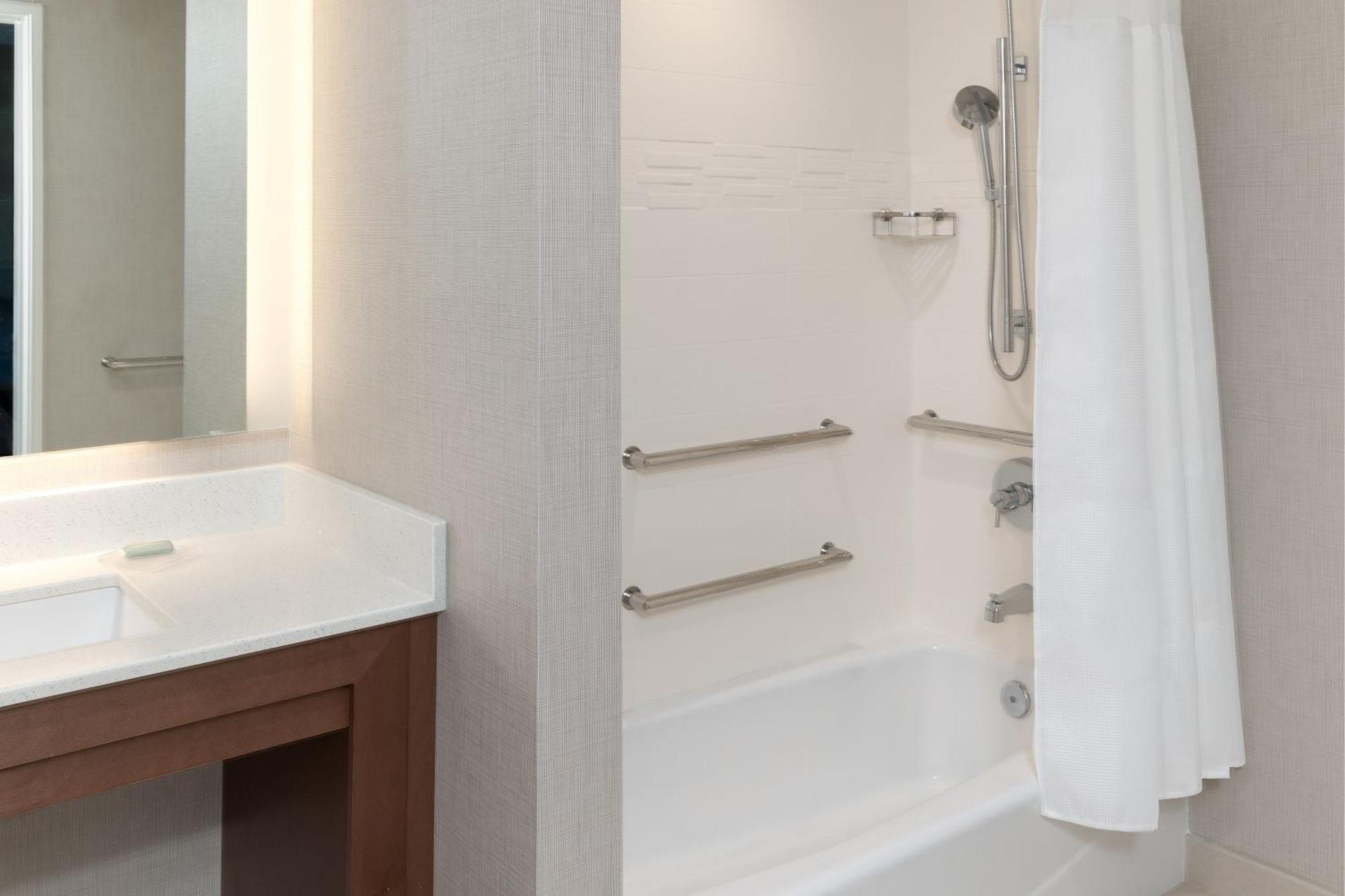 Residence Inn By Marriott Fairfield Napa Bagian luar foto